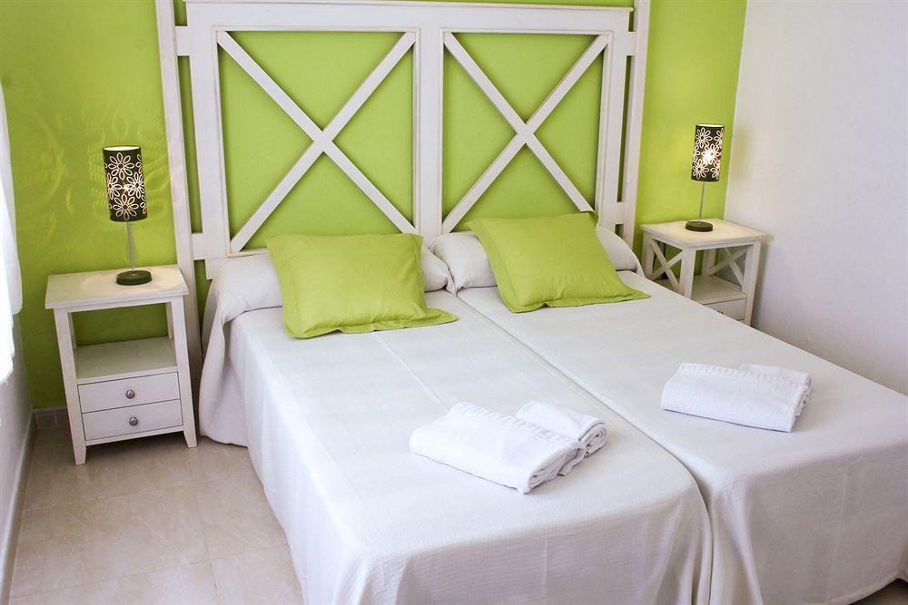 Apartamentos Son Bou Playa Gold المظهر الخارجي الصورة